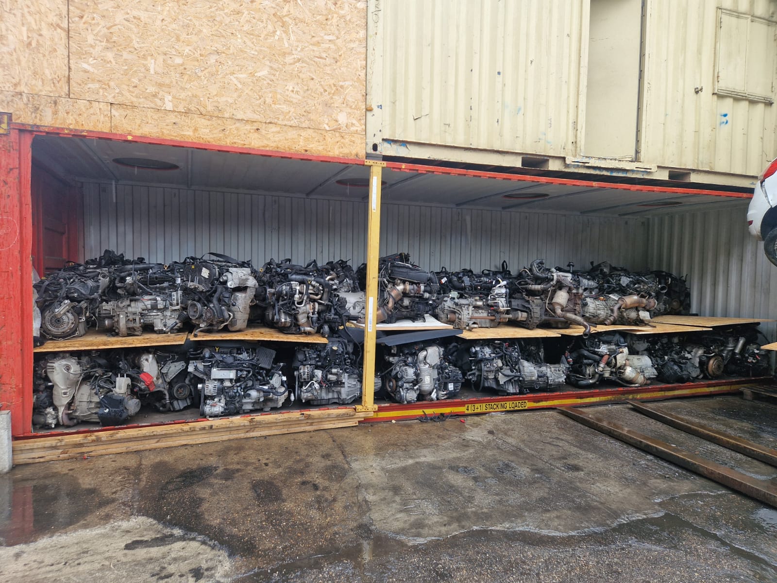 Car dismantling workshop